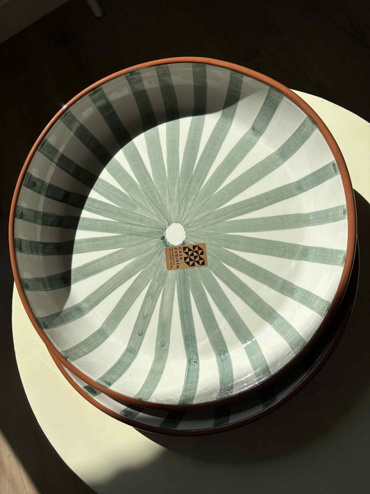 Plat en céramique artisanale Vert sauge