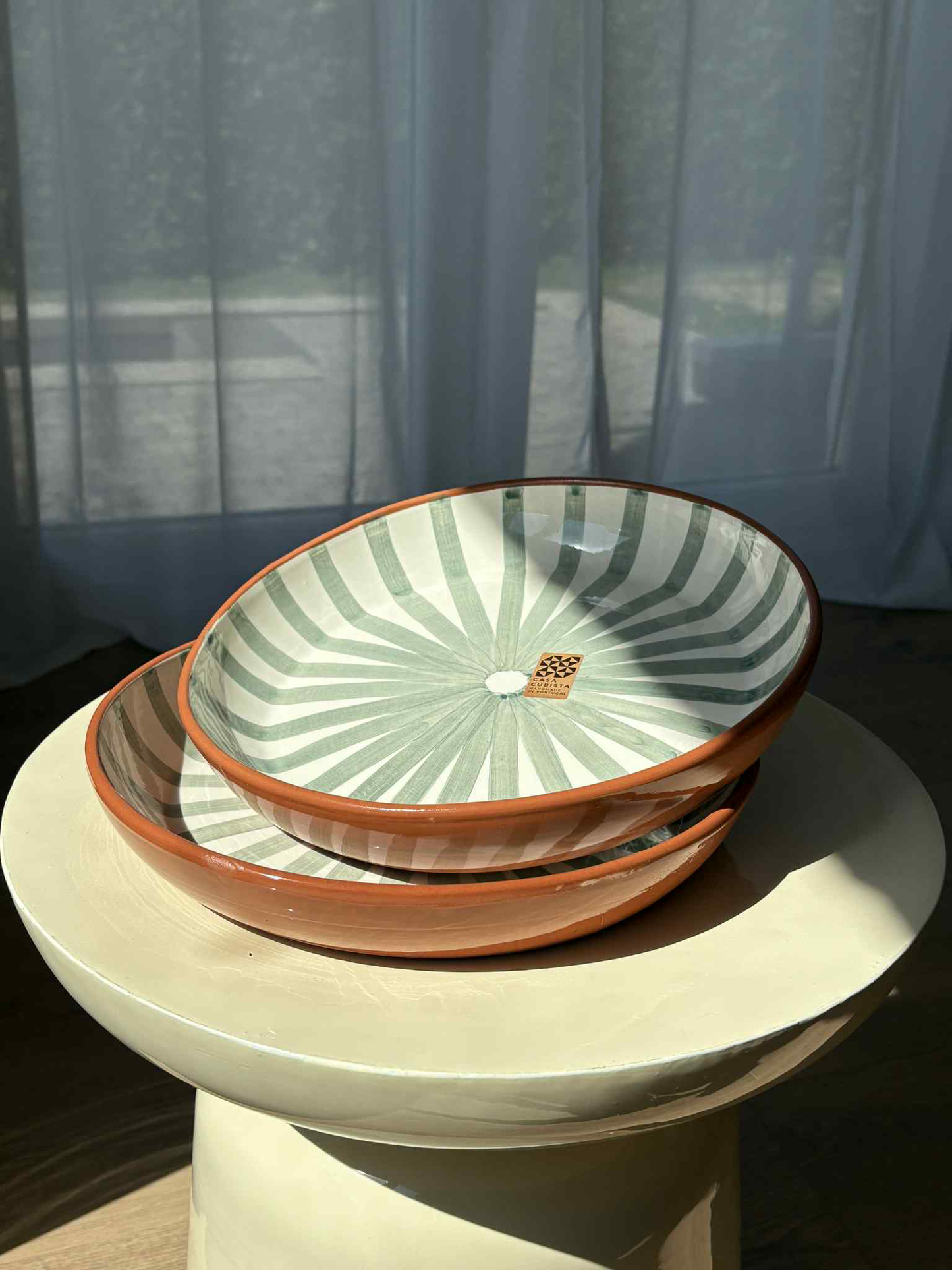 Plat en céramique artisanale Vert sauge