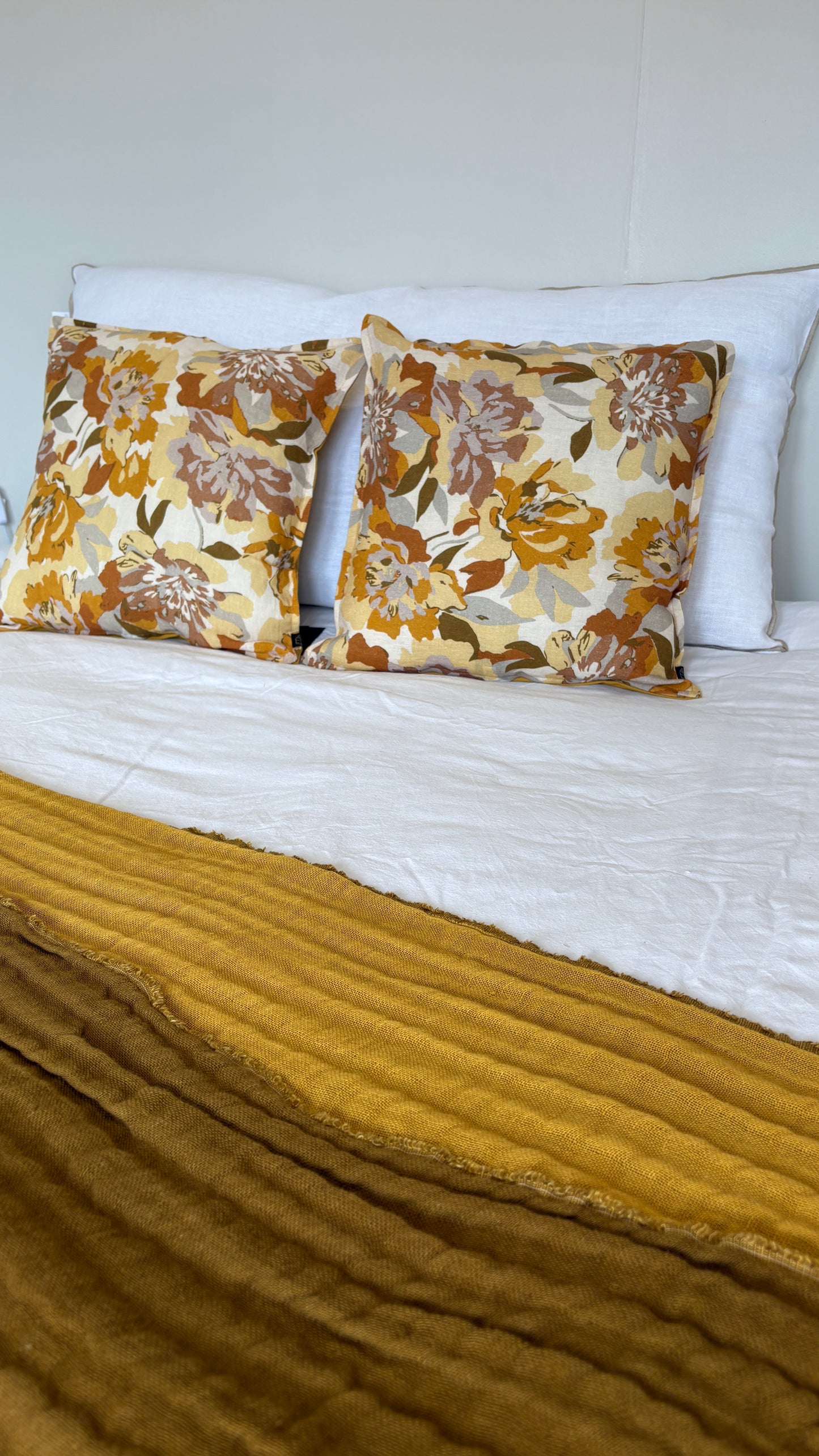 Coussin TRIESTE Ocre 45 x 45